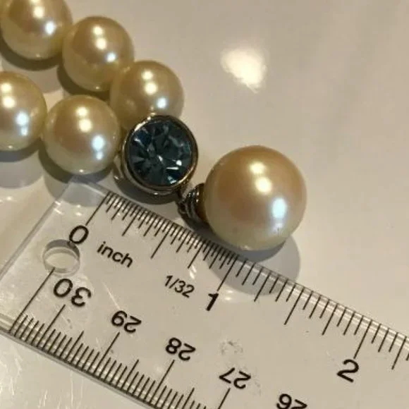 Vintage Givenchy Faux Pearl with Faceted Blue Crystal Pendant Necklace - Picture 9 of 10